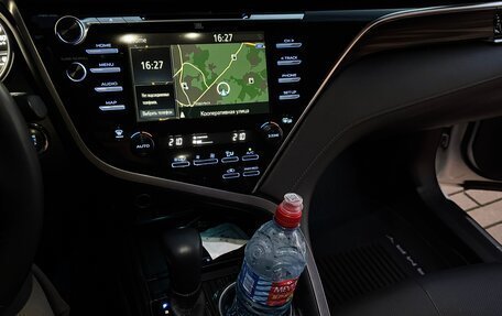 Toyota Camry, 2021 год, 3 450 000 рублей, 6 фотография