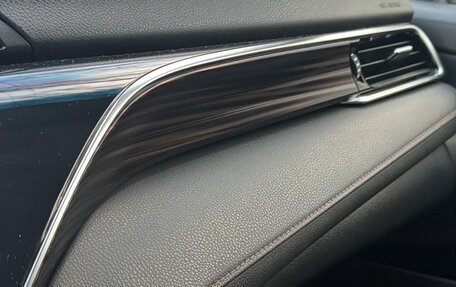 Toyota Camry, 2021 год, 3 450 000 рублей, 12 фотография