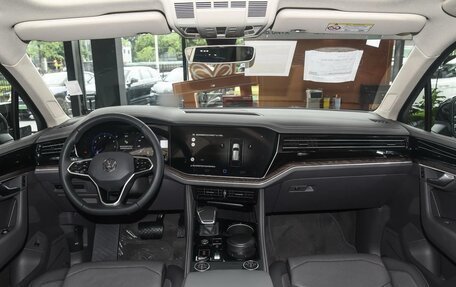 Volkswagen Touareg III, 2025 год, 8 258 000 рублей, 9 фотография