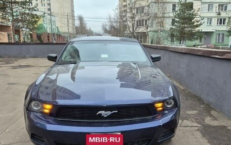 Ford Mustang VI рестайлинг, 2011 год, 7 249 500 рублей, 3 фотография