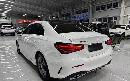 Mercedes-Benz A-Класс, 2022 год, 2 350 000 рублей, 4 фотография