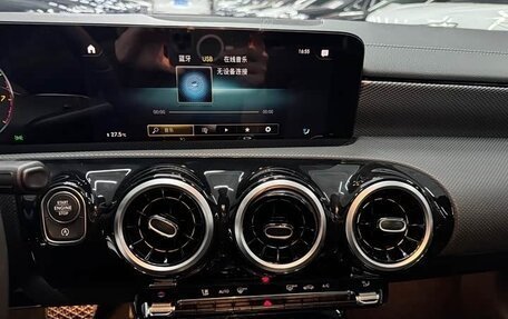 Mercedes-Benz A-Класс, 2022 год, 2 350 000 рублей, 9 фотография