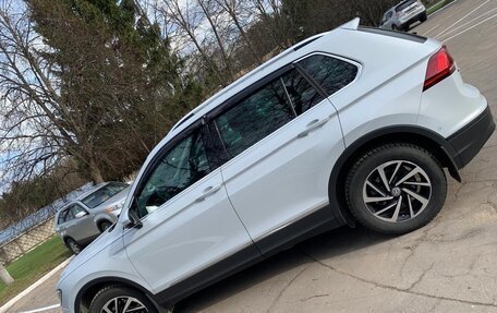 Volkswagen Tiguan II, 2019 год, 3 199 000 рублей, 3 фотография