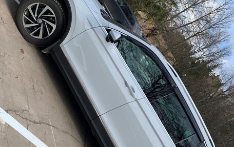 Volkswagen Tiguan II, 2019 год, 3 199 000 рублей, 2 фотография