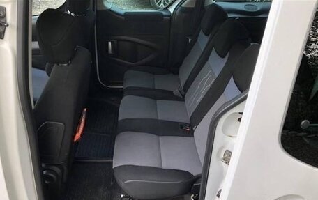 Peugeot Partner II рестайлинг 2, 2016 год, 980 000 рублей, 14 фотография