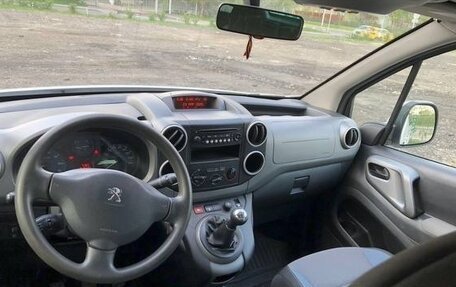 Peugeot Partner II рестайлинг 2, 2016 год, 980 000 рублей, 11 фотография