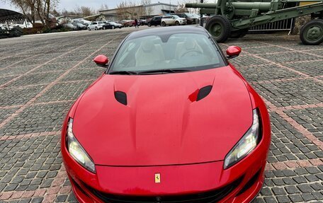 Ferrari Portofino, 2019 год, 18 000 000 рублей, 7 фотография
