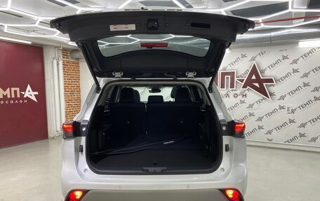 Toyota Highlander, 2023 год, 6 400 000 рублей, 18 фотография