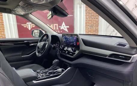 Toyota Highlander, 2023 год, 6 400 000 рублей, 24 фотография