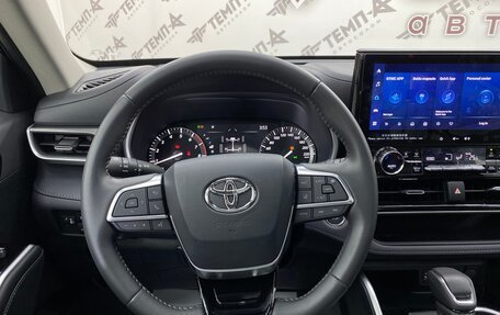 Toyota Highlander, 2023 год, 6 400 000 рублей, 31 фотография