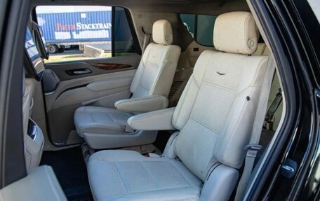 Cadillac Escalade V, 2022 год, 9 100 001 рублей, 11 фотография