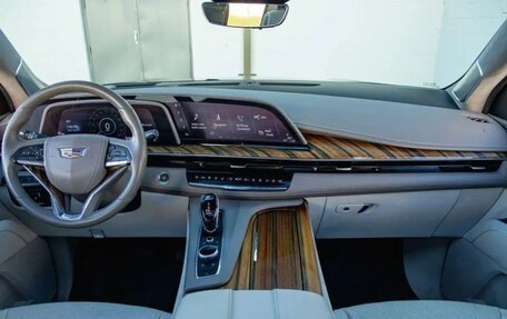 Cadillac Escalade V, 2022 год, 9 100 001 рублей, 9 фотография