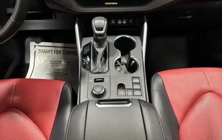 Toyota Highlander, 2025 год, 6 100 000 рублей, 22 фотография