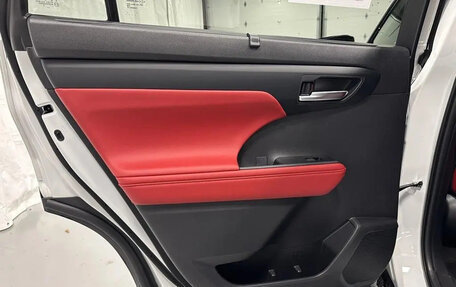 Toyota Highlander, 2025 год, 6 100 000 рублей, 19 фотография