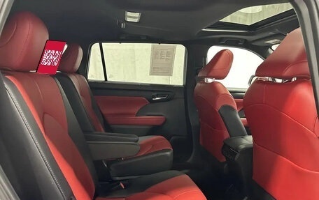 Toyota Highlander, 2025 год, 6 100 000 рублей, 38 фотография