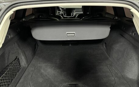 Volvo V60 Cross Country II, 2021 год, 4 100 000 рублей, 18 фотография