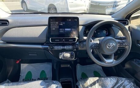 Toyota Aqua, 2022 год, 1 350 005 рублей, 7 фотография