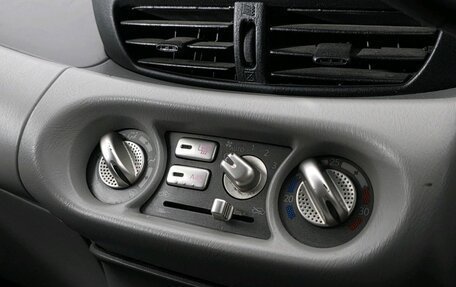 Nissan Tino, 1998 год, 252 000 рублей, 15 фотография