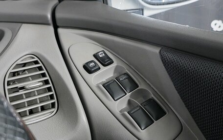 Nissan Tino, 1998 год, 252 000 рублей, 14 фотография