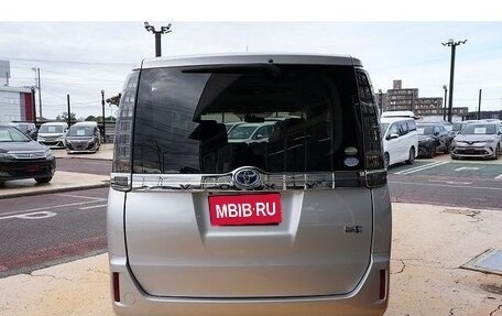 Toyota Voxy III, 2015 год, 1 800 000 рублей, 3 фотография