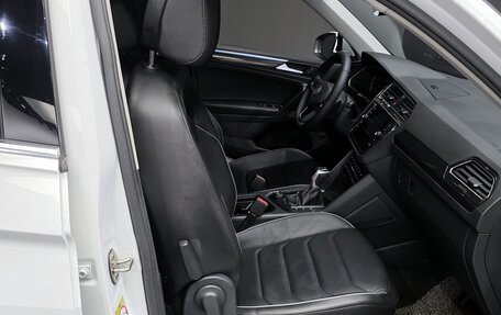 Volkswagen Tiguan II, 2022 год, 3 320 143 рублей, 6 фотография