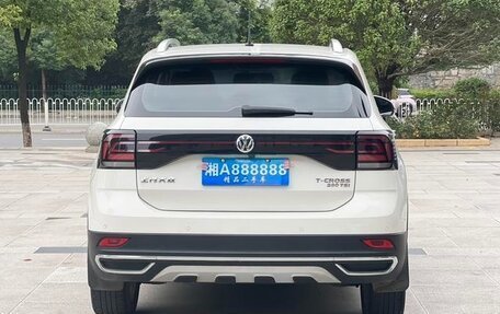 Volkswagen T-Cross I, 2021 год, 1 640 005 рублей, 2 фотография