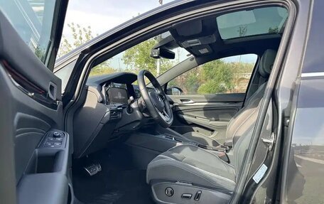 Volkswagen Golf VIII, 2022 год, 1 900 005 рублей, 6 фотография