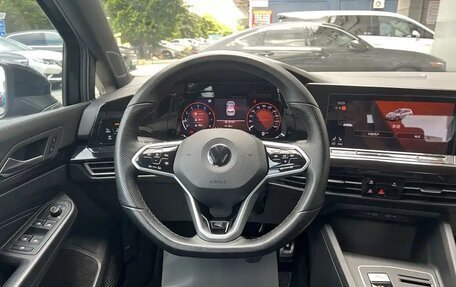 Volkswagen Golf VIII, 2022 год, 1 900 005 рублей, 9 фотография