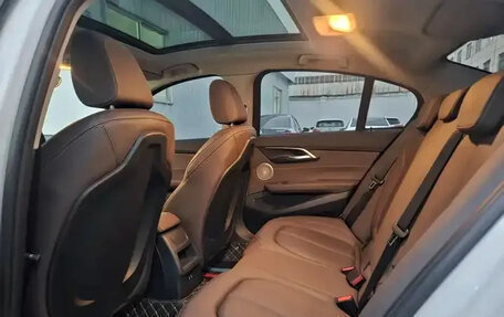 BMW 1 серия, 2022 год, 1 700 000 рублей, 8 фотография