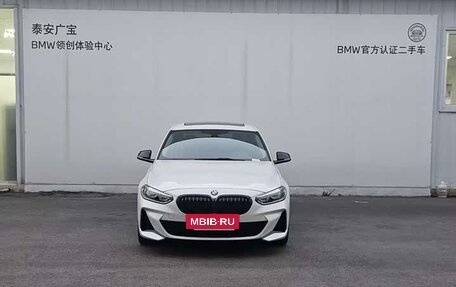 BMW 1 серия, 2022 год, 1 700 000 рублей, 2 фотография