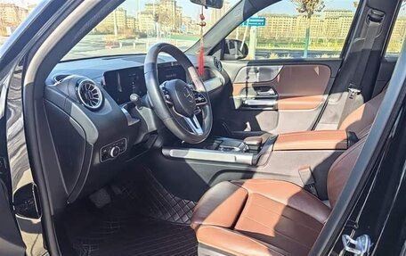 Mercedes-Benz GLB, 2022 год, 2 670 700 рублей, 4 фотография