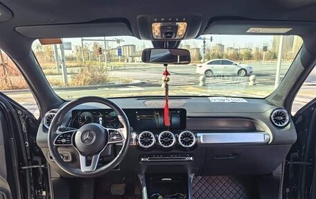 Mercedes-Benz GLB, 2022 год, 2 670 700 рублей, 5 фотография
