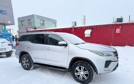 Toyota Fortuner II, 2021 год, 3 250 000 рублей, 7 фотография