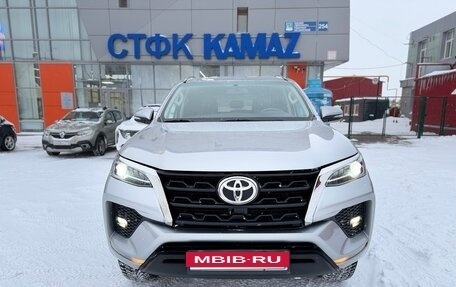 Toyota Fortuner II, 2021 год, 3 250 000 рублей, 3 фотография