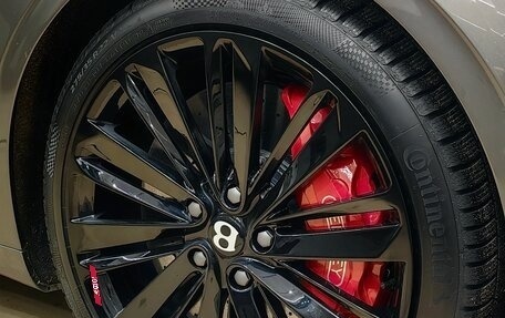 Bentley Continental GT III, 2021 год, 28 000 000 рублей, 3 фотография