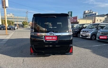 Toyota Voxy III, 2021 год, 2 370 005 рублей, 3 фотография