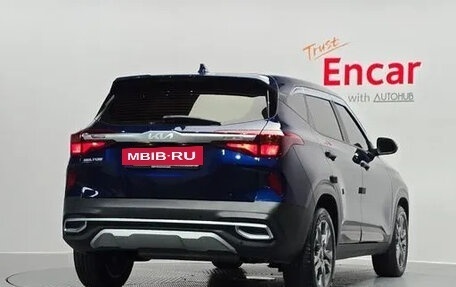 KIA Seltos I, 2022 год, 1 830 655 рублей, 2 фотография