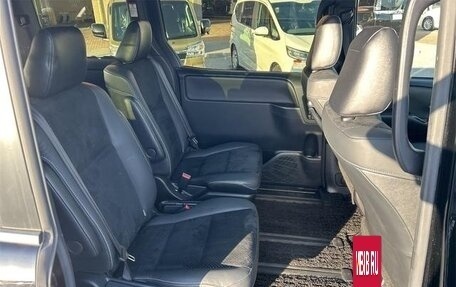 Toyota Voxy III, 2021 год, 2 370 005 рублей, 12 фотография