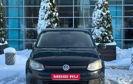 Volkswagen Polo VI (EU Market), 2012 год, 695 000 рублей, 2 фотография