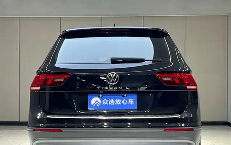 Volkswagen Tiguan II, 2021 год, 1 909 069 рублей, 7 фотография