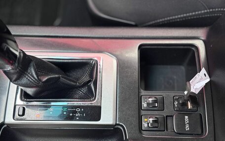 Toyota Land Cruiser Prado 150 рестайлинг 2, 2013 год, 3 450 500 рублей, 8 фотография