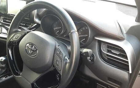 Toyota C-HR I рестайлинг, 2018 год, 1 550 005 рублей, 7 фотография