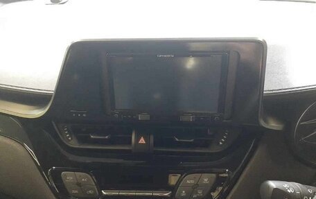 Toyota C-HR I рестайлинг, 2018 год, 1 550 005 рублей, 6 фотография