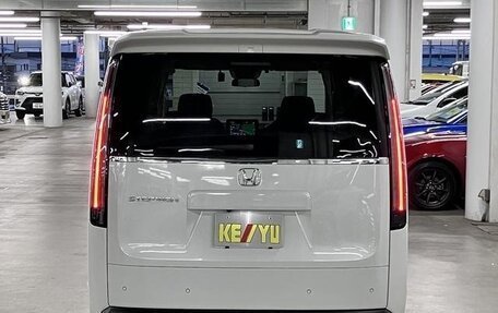 Honda Stepwgn, 2022 год, 2 610 000 рублей, 3 фотография