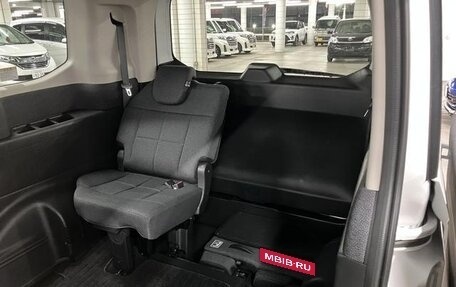 Honda Stepwgn, 2022 год, 2 610 000 рублей, 16 фотография