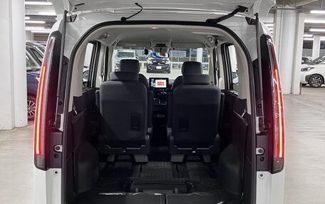 Honda Stepwgn, 2022 год, 2 610 000 рублей, 18 фотография