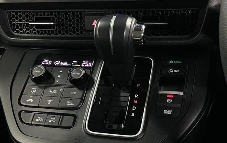 Honda Stepwgn, 2022 год, 2 610 000 рублей, 20 фотография