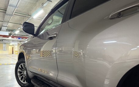 Toyota Land Cruiser Prado 150 рестайлинг 2, 2018 год, 4 350 000 рублей, 5 фотография