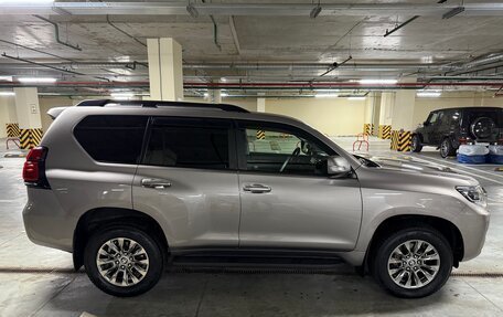 Toyota Land Cruiser Prado 150 рестайлинг 2, 2018 год, 4 350 000 рублей, 8 фотография