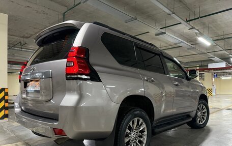 Toyota Land Cruiser Prado 150 рестайлинг 2, 2018 год, 4 350 000 рублей, 4 фотография